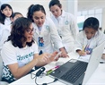 Acercamos a las niñas a la ciencia