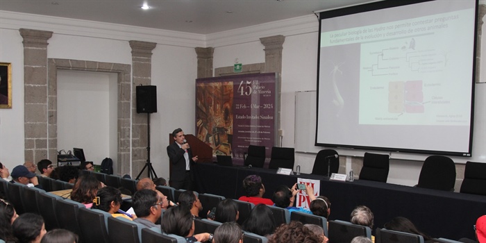 Presencia del Cinvestav en la Feria Internacional del Libro de Minería