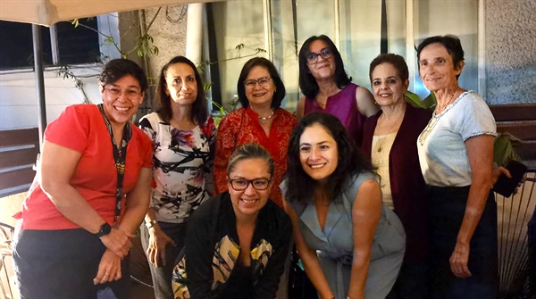 Charlas de ciencia y café