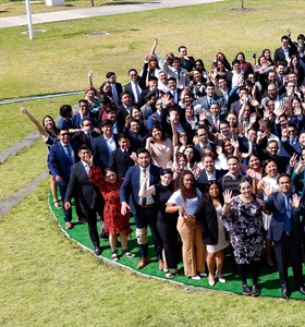 Fotografía de generación de las y los egresados 2024-2025 del Cinvestav