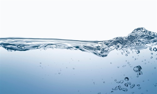 Purificación de agua con luz visible: Nanomateriales híbridos que...