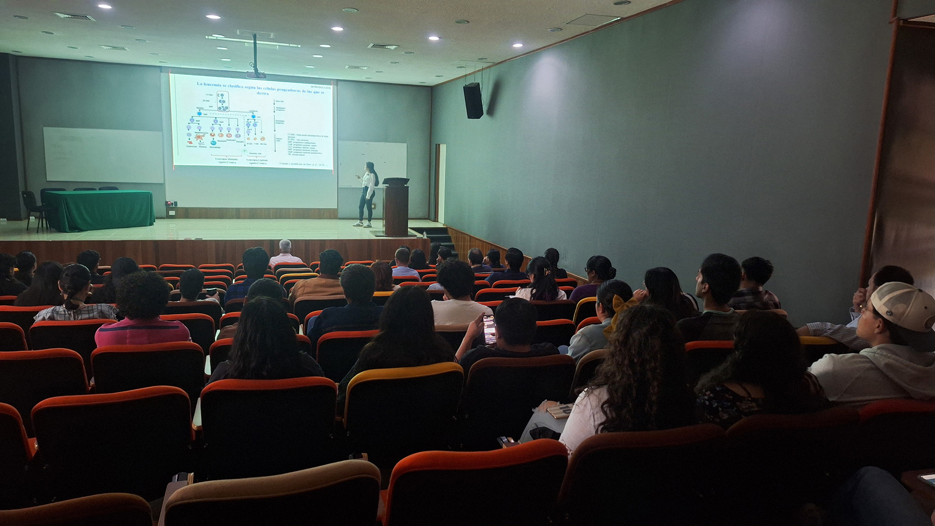 Presentación de seminario semestral de avance de proyectos del posgrado de Biología Integrativa